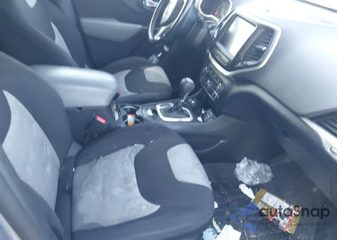 2014 Jeep Cherokee Latitude из США, поврежденный, VIN 1C4PJMCS9EW114552